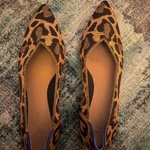 BRAND NEW Rothy’s the point